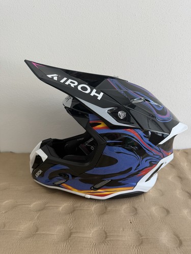 Casco airoh twist - 3, flux